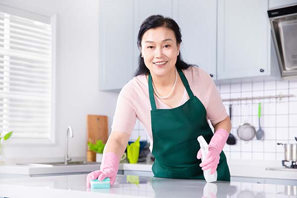 深圳社保一个月要交多少钱?深圳社保生育津贴怎么领取?